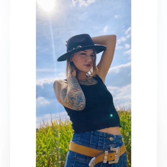 Howdy! I’m Jess! - Picture 2 of 3